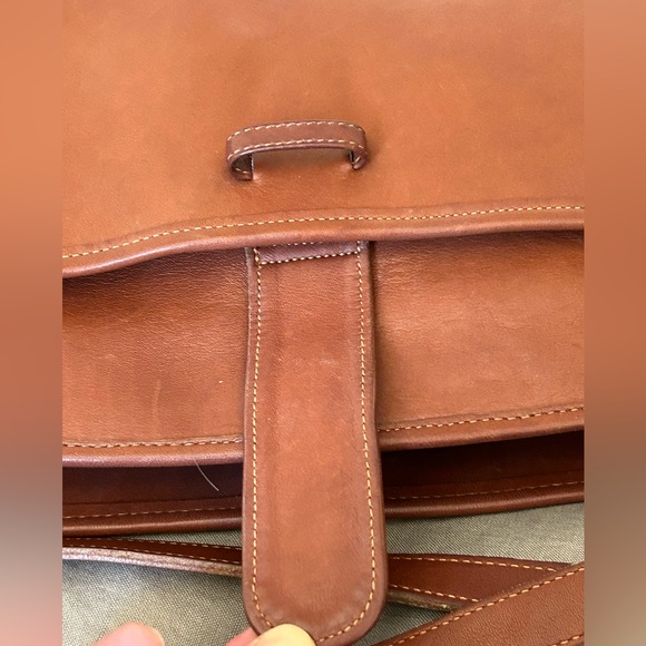 COACH Vintage ‘92 Brighton Crossbody Bag in British Tan - Picture 9 of 16